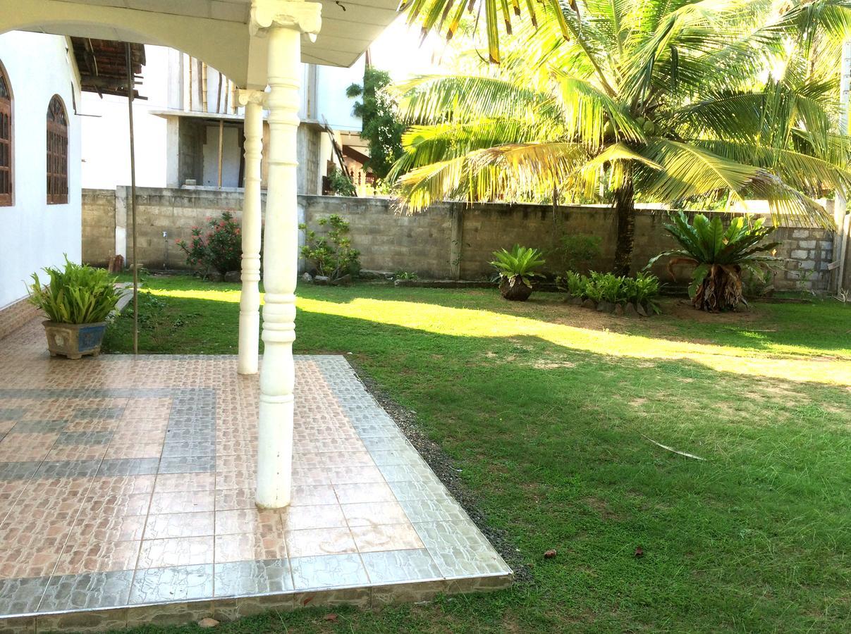 The Breeze Mirissa Bed & Breakfast Екстериор снимка
