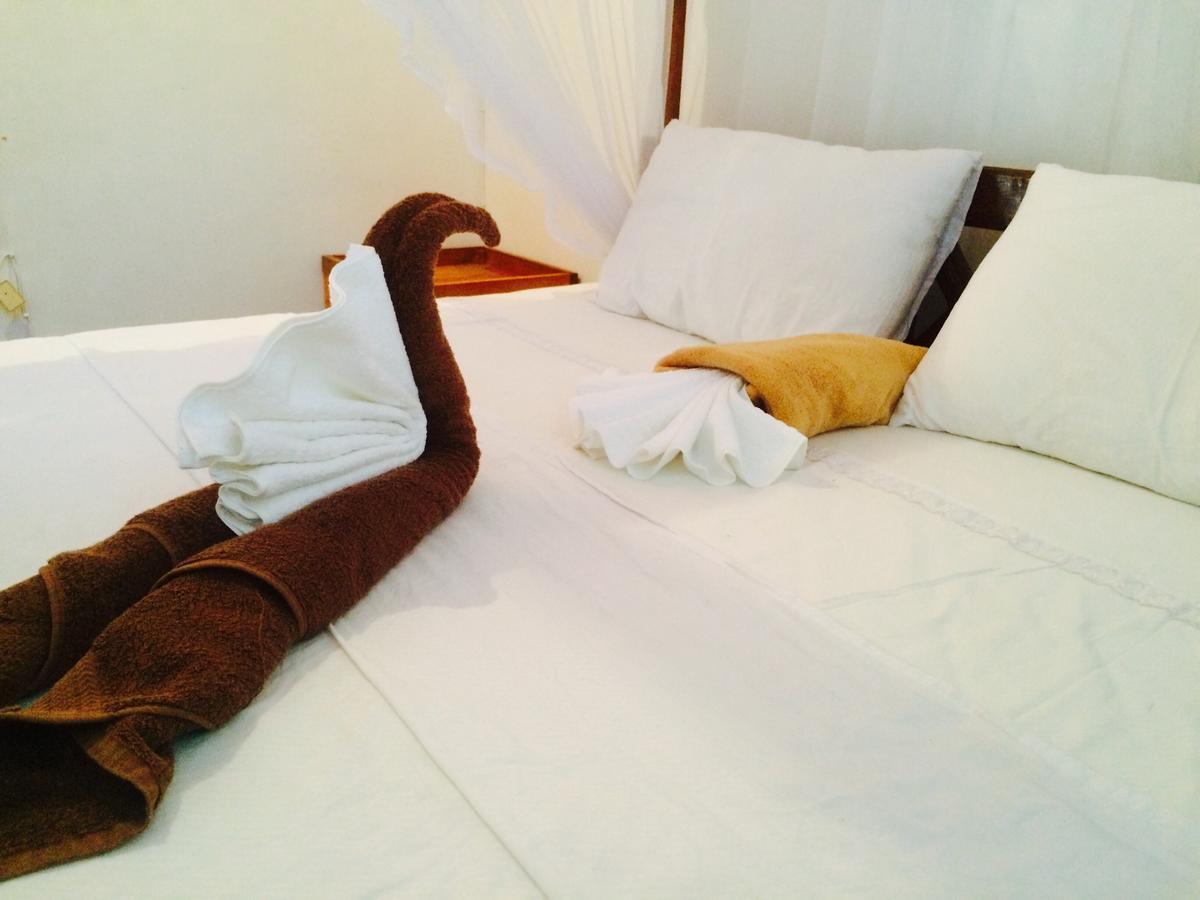 The Breeze Mirissa Bed & Breakfast Екстериор снимка